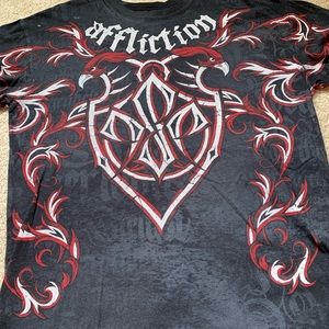 Men’s Affliction t-shirt Size Large